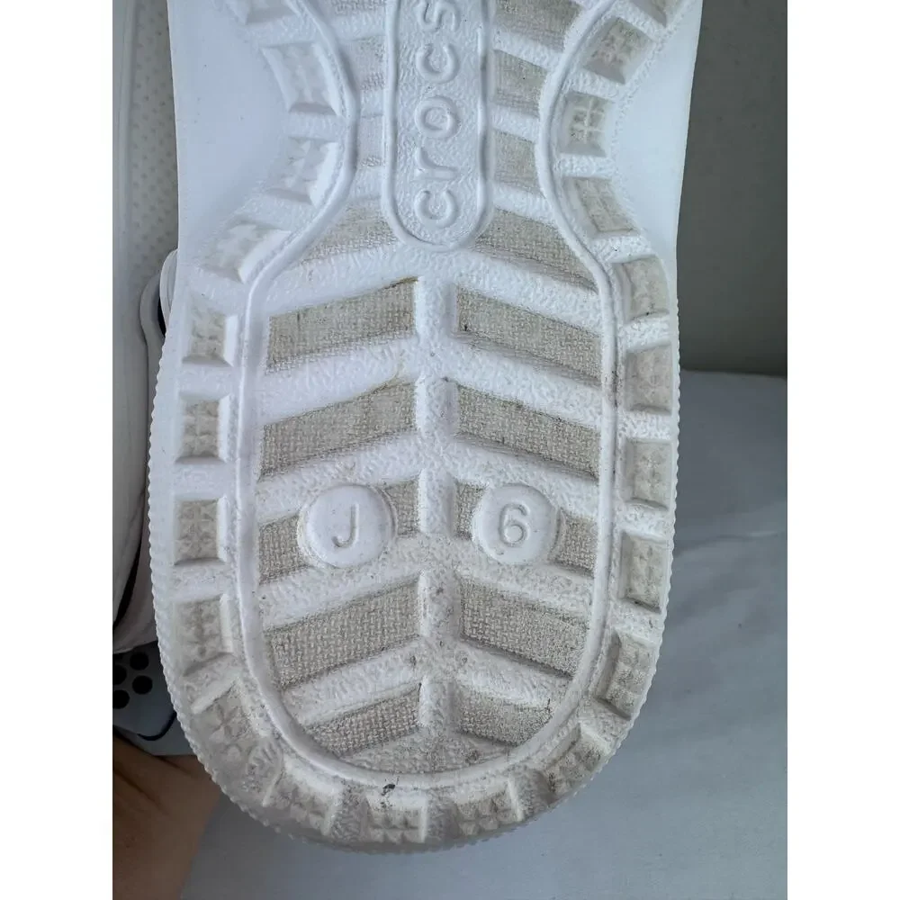 Crocs Insulated White with Grey Junior size 6